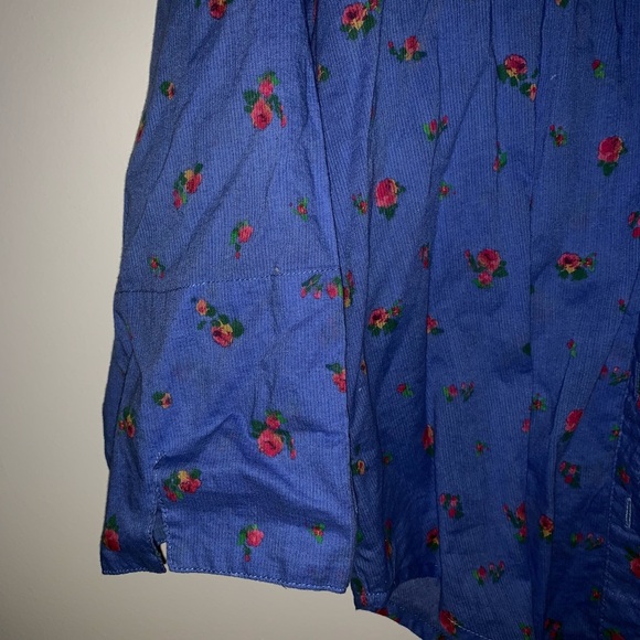 Blue floral button down shirt - Picture 4 of 4